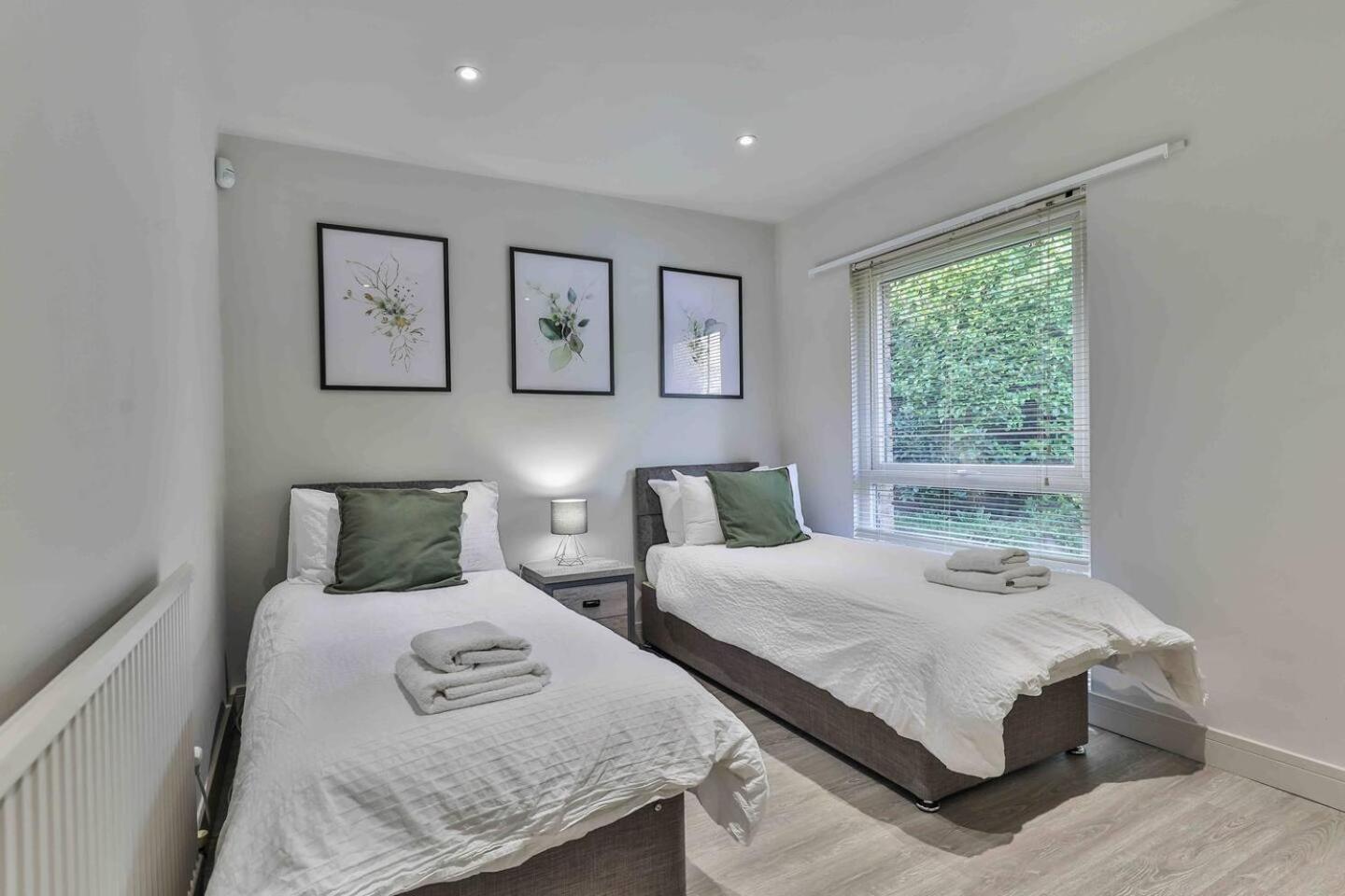 3 Bedroom Bungalow Close To Peak District With Garden Sheffield Ngoại thất bức ảnh